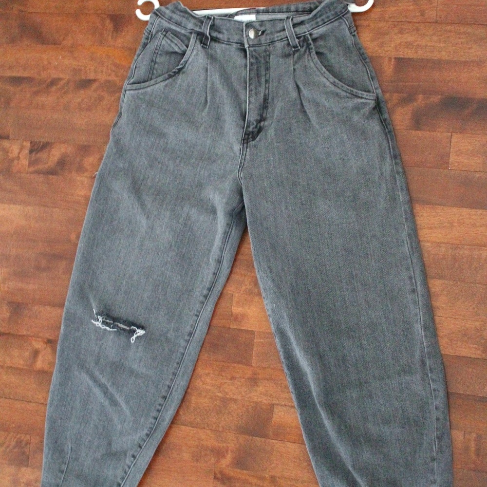 Vibrant baggy jeans, grey